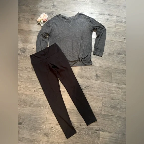 Buttery soft top and legging - Picture 1 of 6